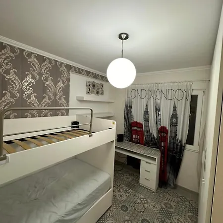Apartment La *